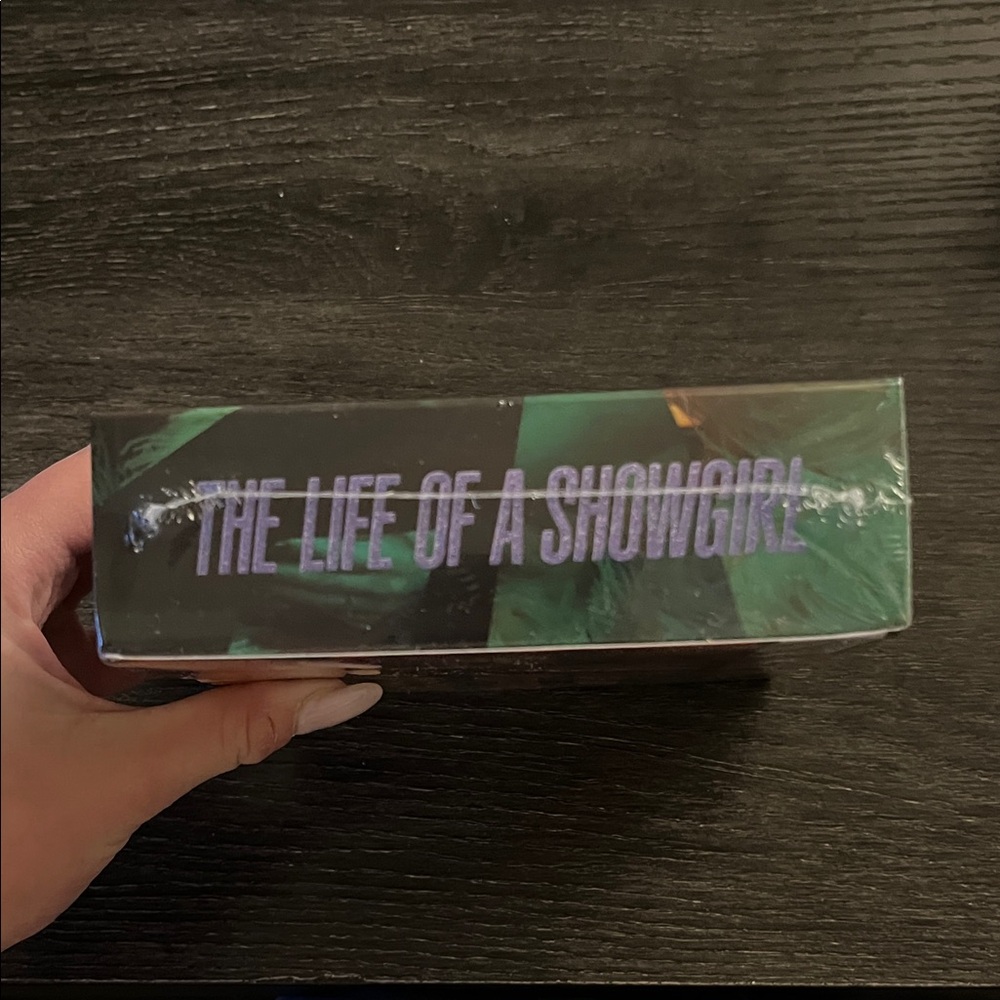 The Life of a Showgirl it’s raptures by Taylor swift deluxe limited edition CD - Picture 3 of 7